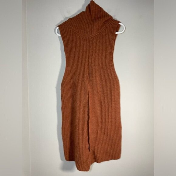 Free People Need It Now Vest in Burnt Caramel size M - Picture 5 of 7